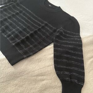 Rails Women's Black and Gray Striped Crewneck SweaterRsils Sweater